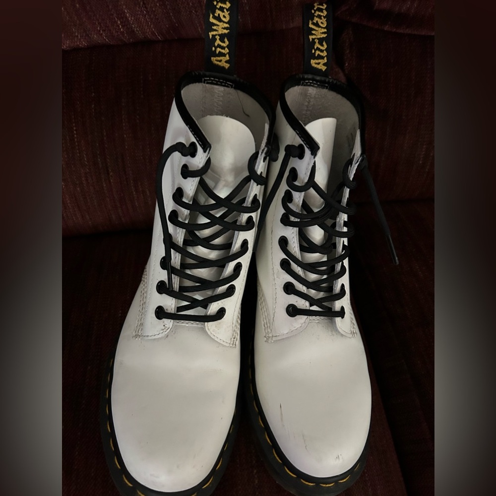 Dr.Martens white woman’s boots size 9